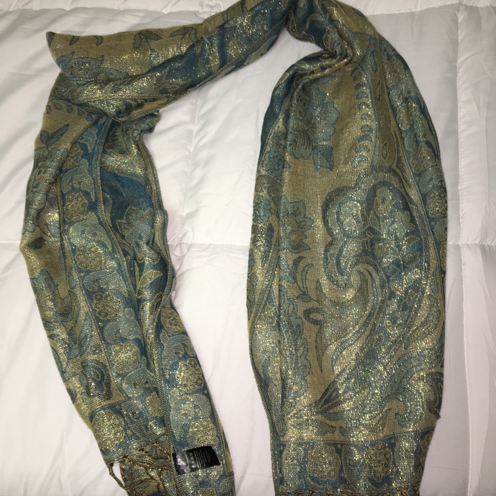 Fashion scarf